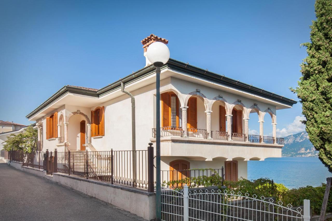 Villa Francesca-Grande Appartamento In Riva Al Lago Бренцоне-суль-Гарда Экстерьер фото